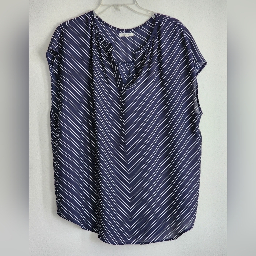 Maurices Pull-on Cap Sleeve Notch V-neck Semi-Sheer Tunic Sz XL